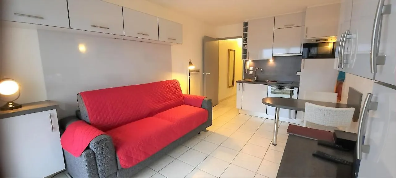 Studio Port Vauban Vue Port Excellente Situation Climatise Fibre Antibes